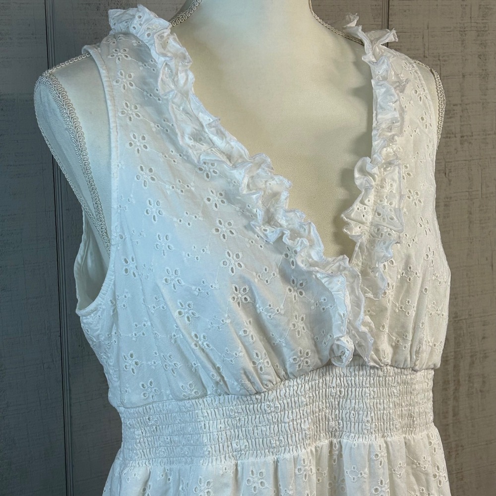 Old Navy Women Y2k Babydoll Eyelet Dress L Ruffle Smocked White Coquette NWT - Picture 4 of 8